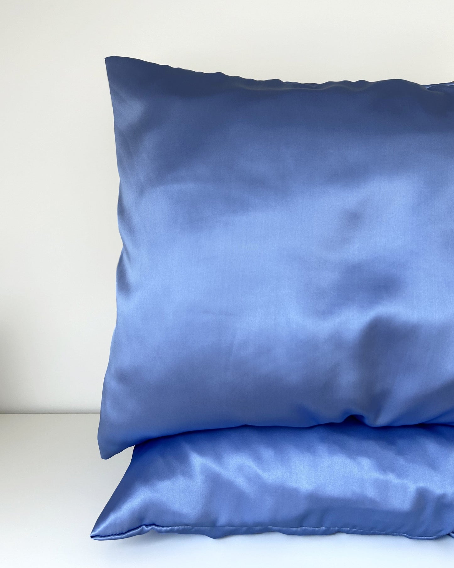 LA TAIE D'OREILLER BLEUE - SATIN DE SOIE