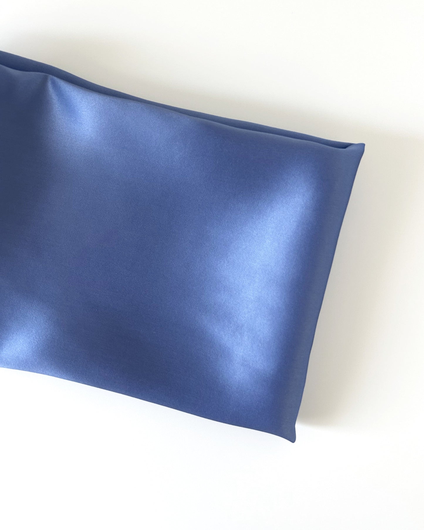 LA TAIE D'OREILLER BLEUE - SATIN DE SOIE