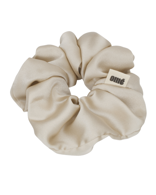 LE BEIGE EN SATIN DE SOIE