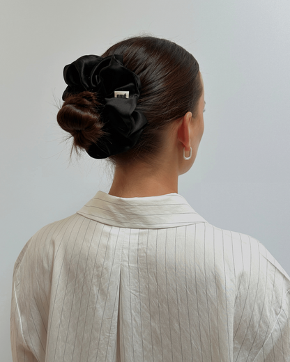 BLACK SILK SATIN SCRUNCHIE